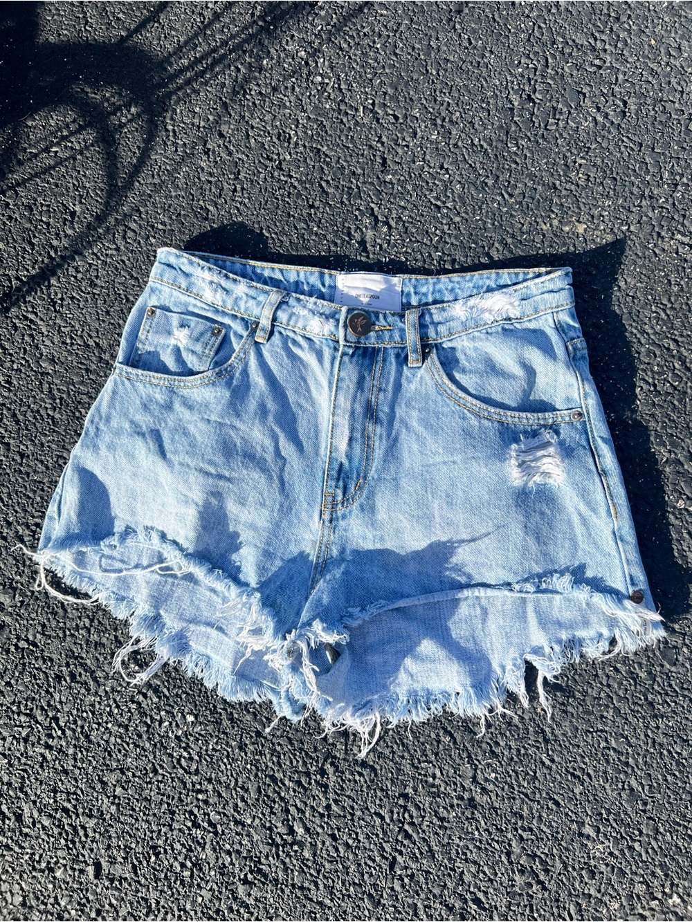 High Waisted Medium Wash Distressed Jean Shorts Raw Hem Size 30